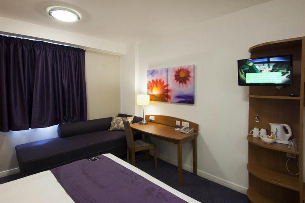 Premier Inn Swanley ภายนอก รูปภาพ